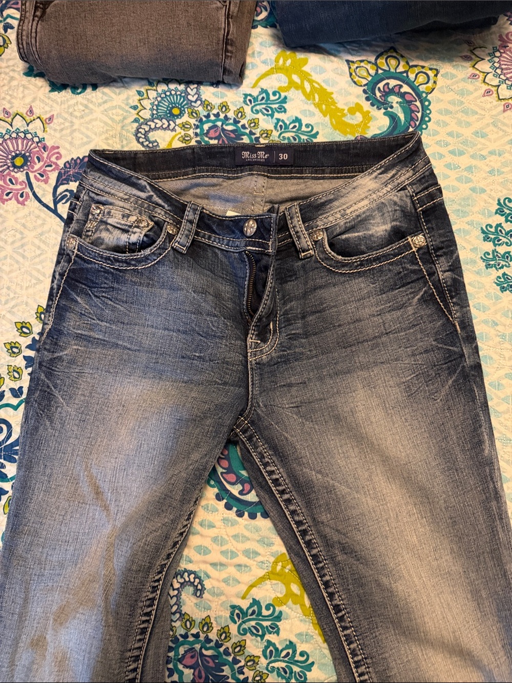 Miss Me Women's Light Faded Blue Straight Leg Jeans